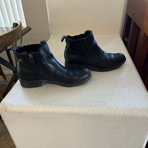 Soft black boots size 8.5
